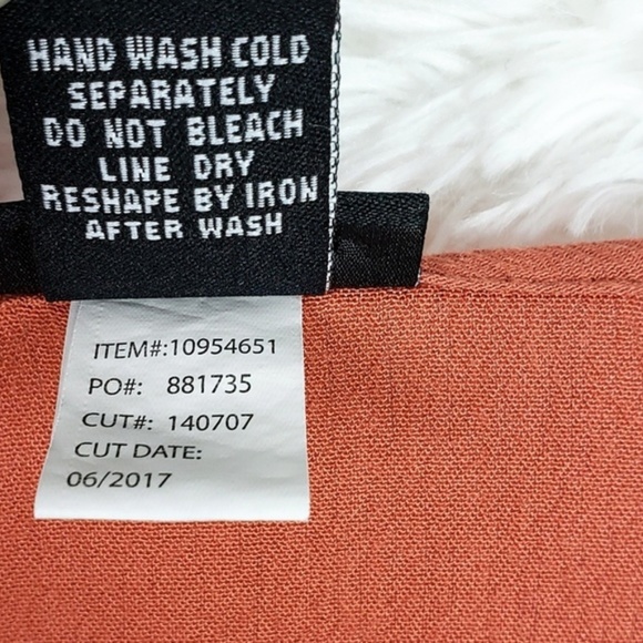 Torrid 4X Crochet Neck Gauze Bell Sleeve Blouse - Picture 6 of 7